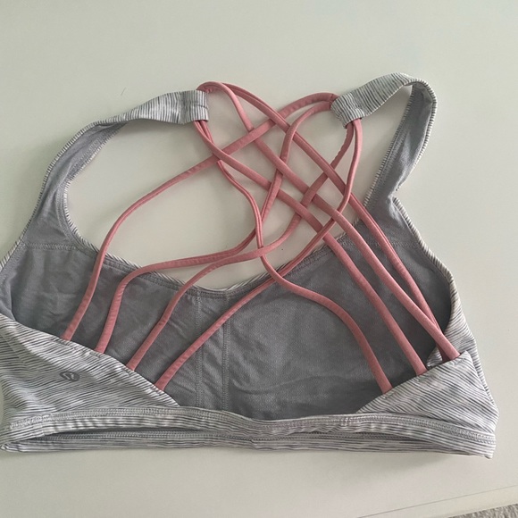 lululemon sports bra - Picture 2 of 3